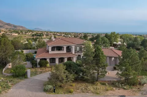 1205 Marigold Dr NE, Albuquerque, NM 87122