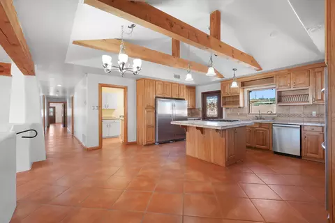 8 Calle Blanca, Corrales, NM 87048