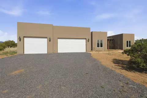 39 Monterey Rd, Santa Fe, NM 87508