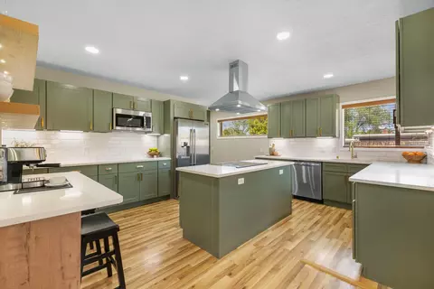 4518 Mountain Rd NE, Albuquerque, NM 87110