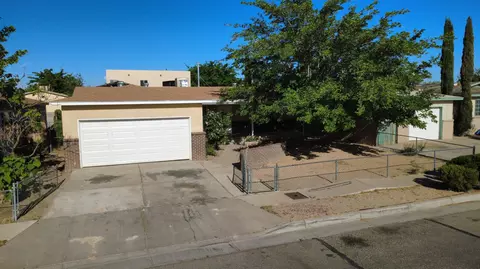 1337 Lucretia St SW, Albuquerque, NM 87121