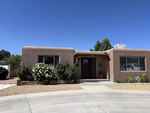 8817 Snowheights Blvd NE, Albuquerque, NM 87112