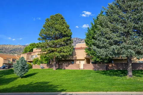13270 Candelaria Rd NE, Albuquerque, NM 87112