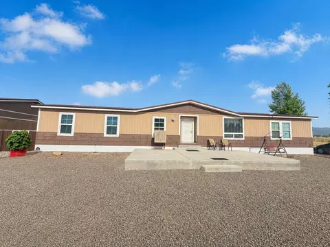 145 Manzano View Rd, Los Lunas, NM 87031