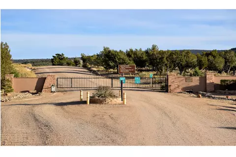 6 Chato Trl, Mountainair, NM 87036