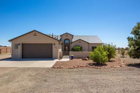 97 Evening Star Loop, Edgewood, NM 87015