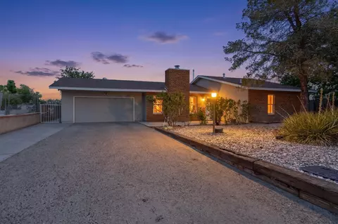 1635 Fornax Rd SE, Rio Rancho, NM 87124
