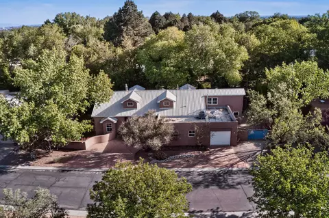1630 Rancho Guadalupe Trl NW, Albuquerque, NM 87107