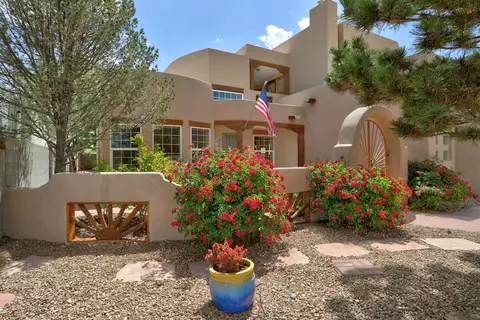 6334 Mojave St NW, Albuquerque, NM 87120