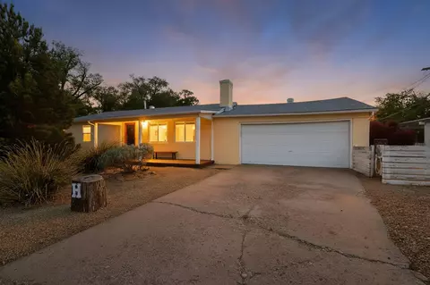 801 Amherst Dr NE, Albuquerque, NM 87106