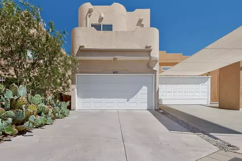 4627 Holiday Breeze Pl NE, Albuquerque, NM 87111