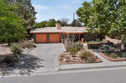 715 Parkland Cir SE, Albuquerque, NM 87108