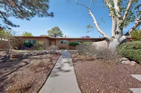 1511 Columbia Dr NE, Albuquerque, NM 87106