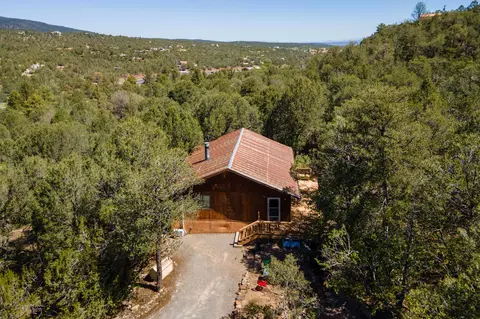 18 Cedar Hill Dr, Cedar Crest, NM 87008