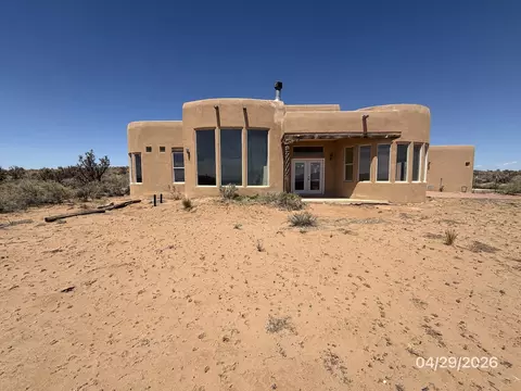 2010 Desert Ave NE, Rio Rancho, NM 87144