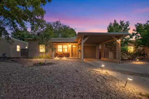 1206 Dartmouth Dr NE, Albuquerque, NM 87106