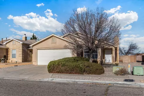 6139 Bisbee Pl NW, Albuquerque, NM 87114