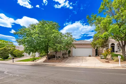 11209 Costa Del Sol NE, Albuquerque, NM 87111