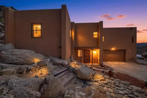 36 Camino El Alto NE, Albuquerque, NM 87123
