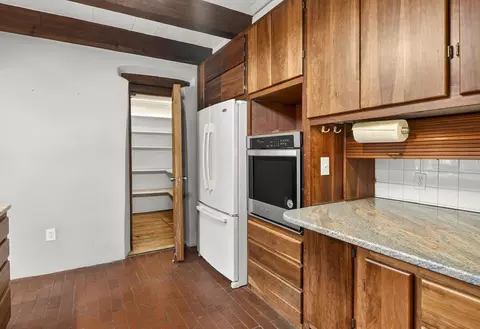 Kitchen - 52 Forest Park Rd, Cedar Crest, NM 87008 photo 5 of 5