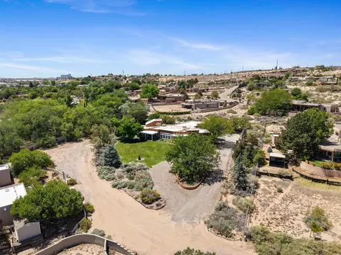 56 Judy Ct, Corrales, NM 87048