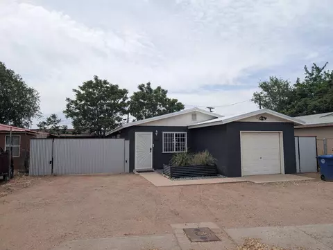 820 Bell Ave SW, Albuquerque, NM 87102