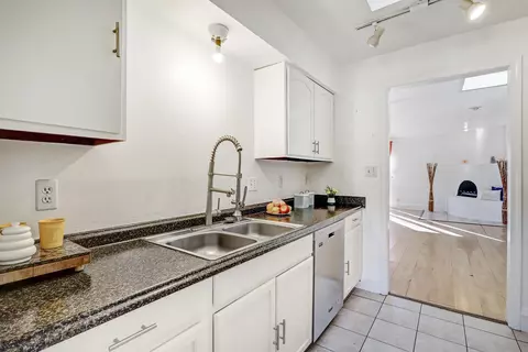 661 Stallion Rd SE, Rio Rancho, NM 87124