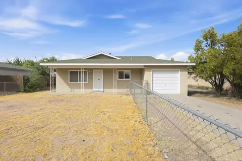 1136 Pinon Ct SE, Los Lunas, NM 87031
