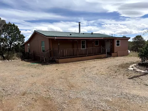 1 Moon Cir, Edgewood, NM 87015