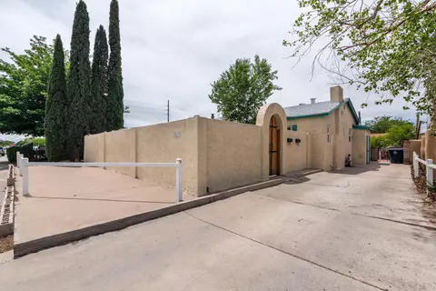 619 Adams St NE, Albuquerque, NM 87110