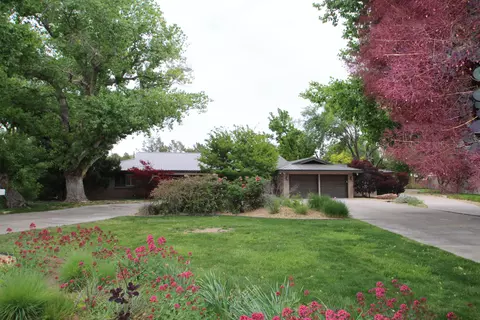 6504 Poza Rica Ct NW, Albuquerque, NM 87107