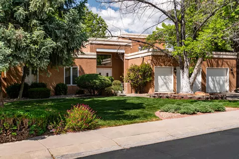 9509 Tanoan Dr NE, Albuquerque, NM 87111