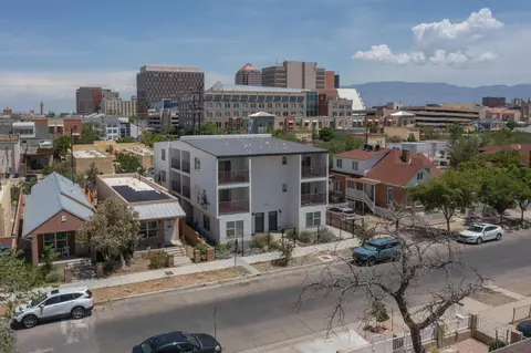 615 Iron Ave SW, Albuquerque, NM 87102