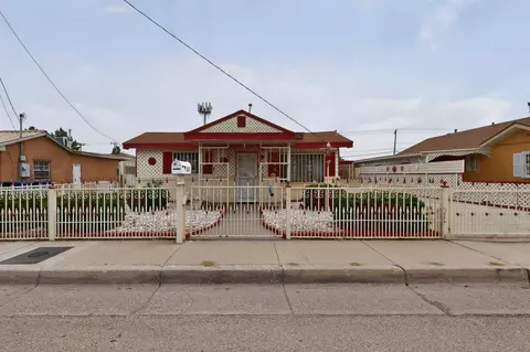 122 46th St SW, Albuquerque, NM 87105