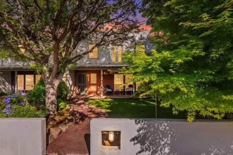 336 Los Ranchos Rd NW, Los Ranchos, NM 87107