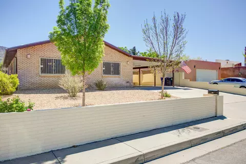 2412 Hiawatha Dr NE, Albuquerque, NM 87112