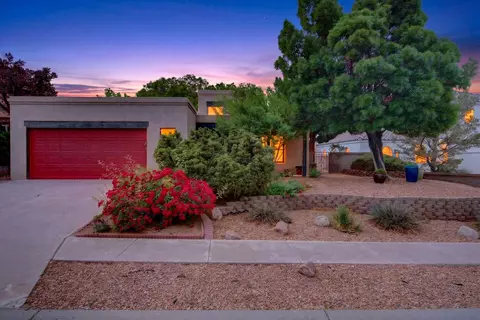 8020 Corona Ave NE, Albuquerque, NM 87122