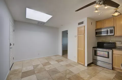 351 Washington St SE #202, Albuquerque, NM 87108