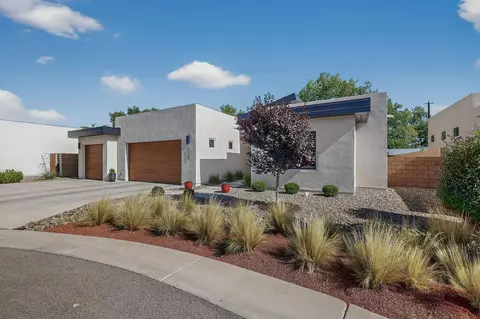 3305 Maxum Ln NW, Albuquerque, NM 87104