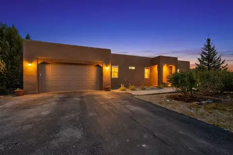 204 Dinkle Rd, Edgewood, NM 87015