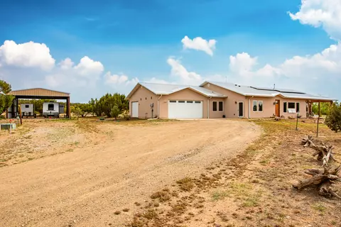 1322 Mountain Valley Rd, Edgewood, NM 87015