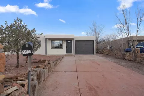 1019 Santa Clara Dr, Santa Fe, NM 87507