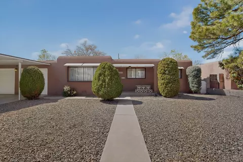 1025 Arizona St SE, Albuquerque, NM 87108