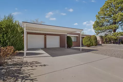 1025 Arizona St SE, Albuquerque, NM 87108