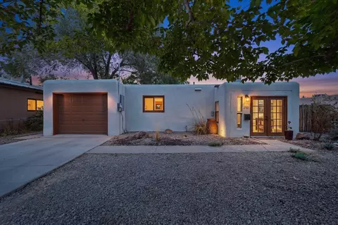2701 Mountain Rd NW, Albuquerque, NM 87104
