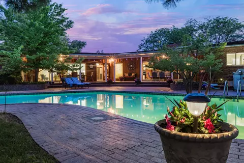 900 Loma Linda Pl SE, Albuquerque, NM 87108