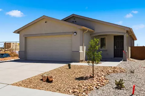 1233 Carter Dr SW, Los Lunas, NM 87031