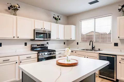 2419 Meadow Gate Trl SW, Albuquerque, NM 87121