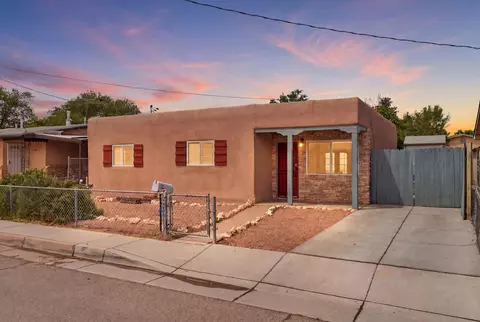 2323 Edna Ave NW, Albuquerque, NM 87104