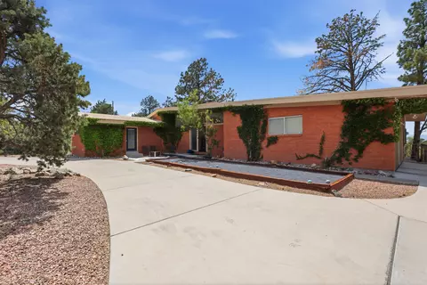 803 Martingale Ln SE, Albuquerque, NM 87123